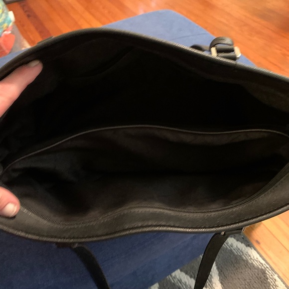 Beautiful Michael Kors Purse in EUC - Picture 4 of 4